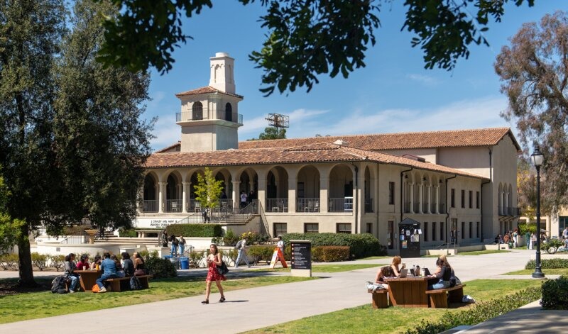 du hoc Occidental College